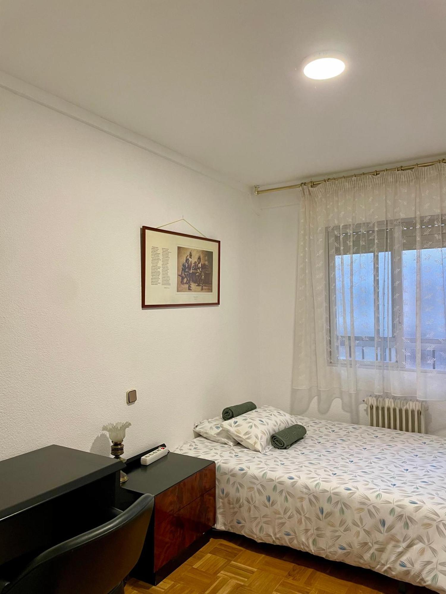 Private Rooms Madrid Atocha Exterior foto