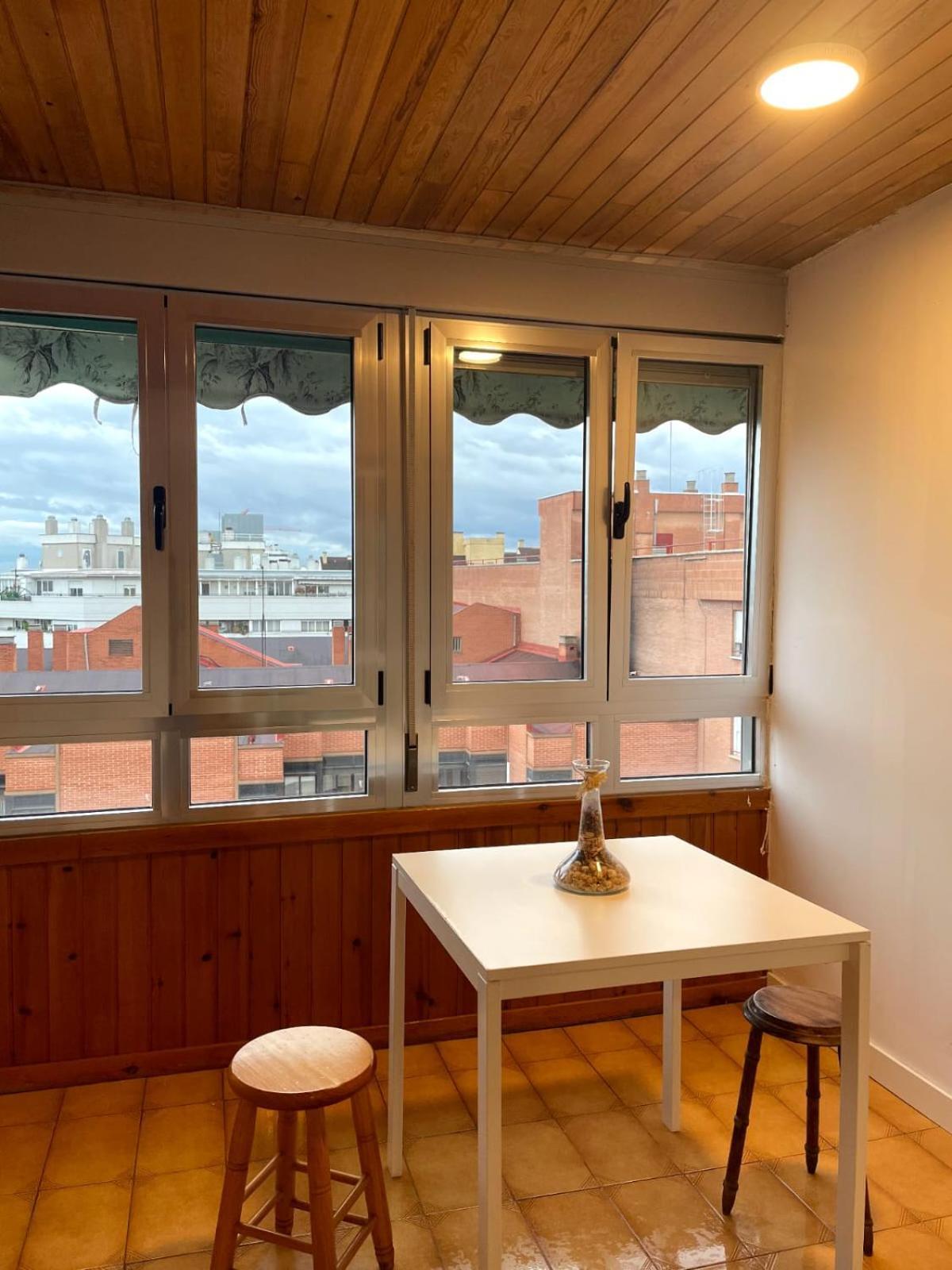 Private Rooms Madrid Atocha Exterior foto